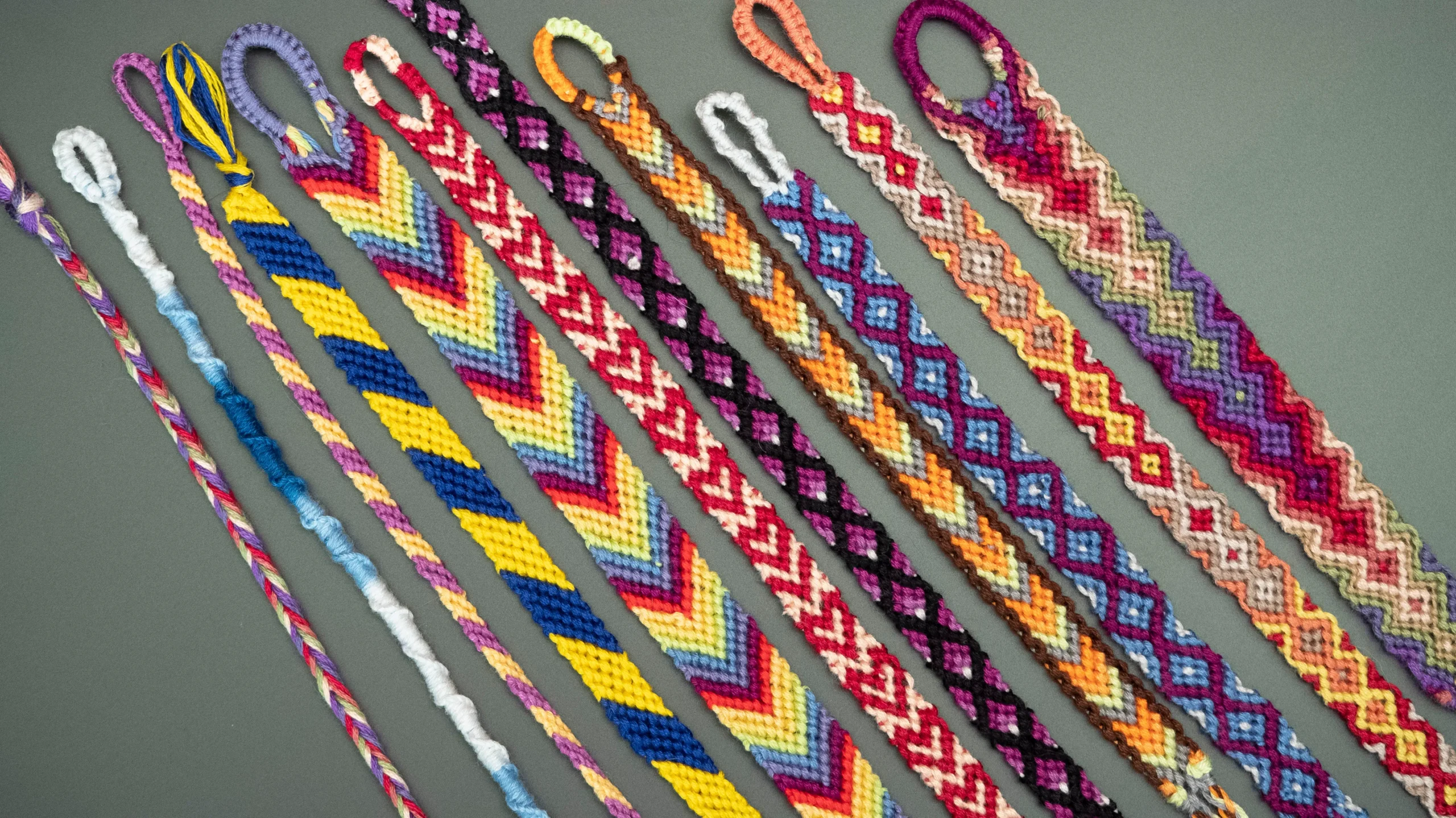 How to Weave String Bracelets
